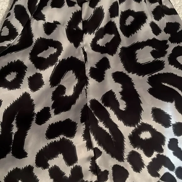 Adiva sleeveless blouse Size Medium black and white - Picture 6 of 9